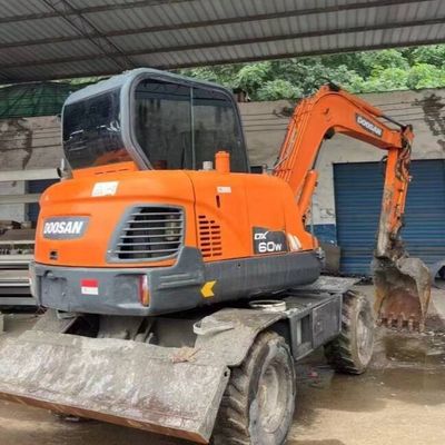 Used Mini Wheel Excavator Digger DOOSAN DH60 Second Hand Excavator 5550 kg