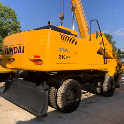HYUNDAI 210W-7 Old Wheel Excavator , Used Construction Equipment 124KW For Mining