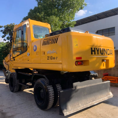 HYUNDAI 210W-7 Old Wheel Excavator , Used Construction Equipment 124KW For Mining