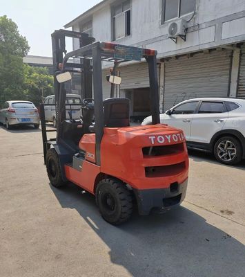 Compact Internal Combustion Used Toyota 30 Forklift 3 Ton Capacity CE Certified